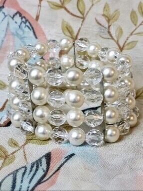 4 Strand Faux Pearls Faceted Clear Acrylic Stretch Bracelet Silver Tone Bridal